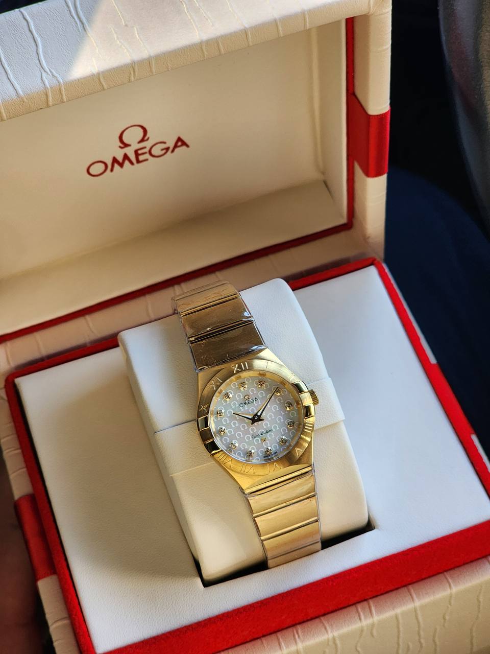 Omega Ladies Watch — Plain Dial