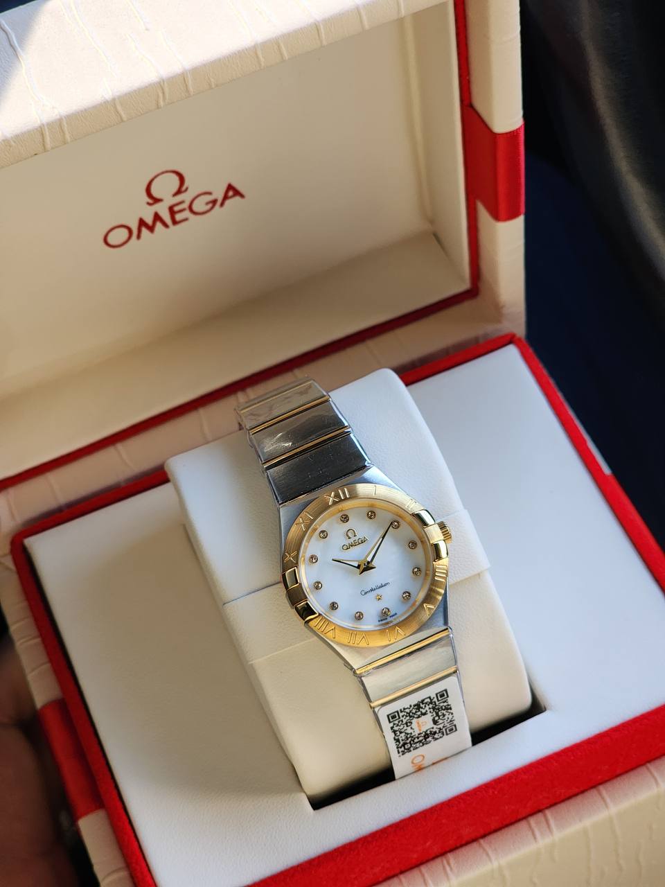Omega Ladies Watch — Plain Dial