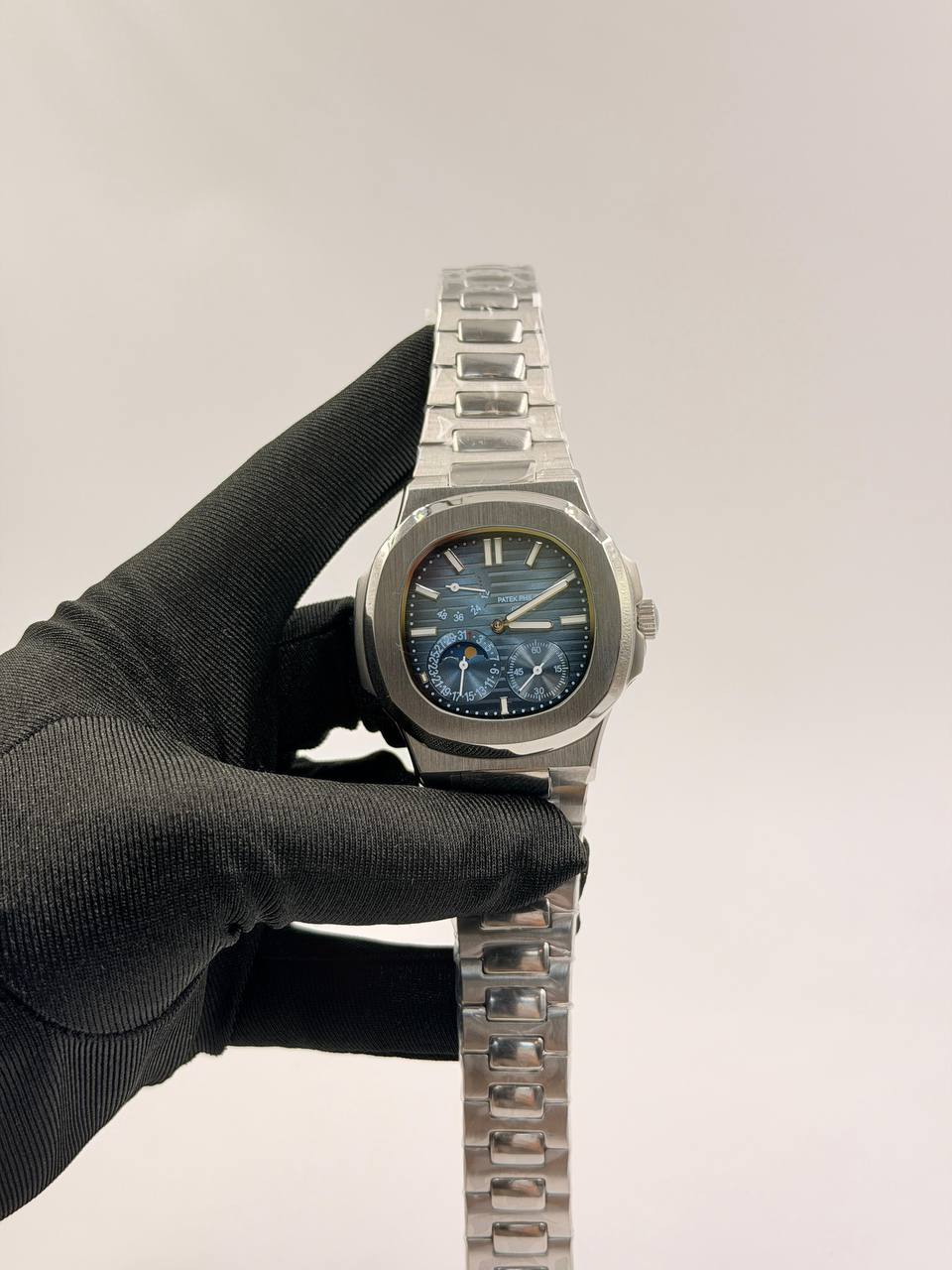 Patek Philippe Men's Watch — Master Quality